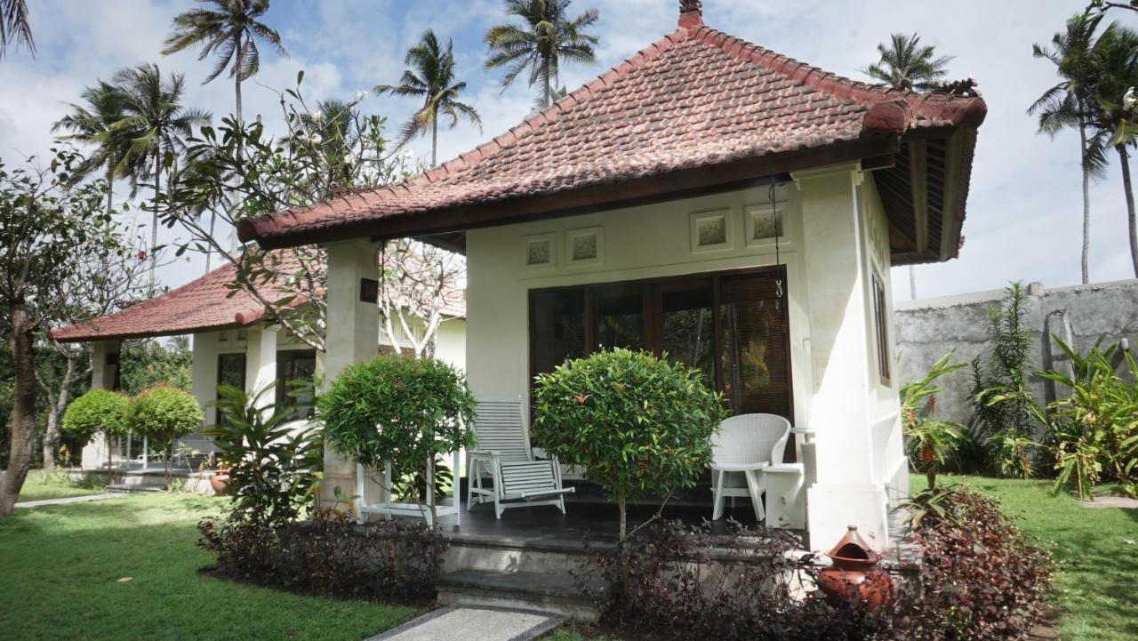 Puri Rinjani Bungalows & Hostel Kuta  Ngoại thất bức ảnh