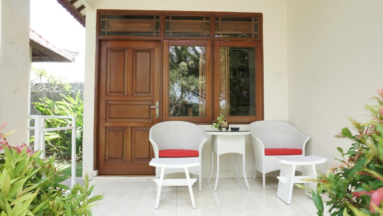 Puri Rinjani Bungalows & Hostel Kuta  Ngoại thất bức ảnh