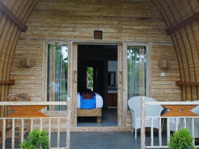 Puri Rinjani Bungalows & Hostel Kuta  Ngoại thất bức ảnh