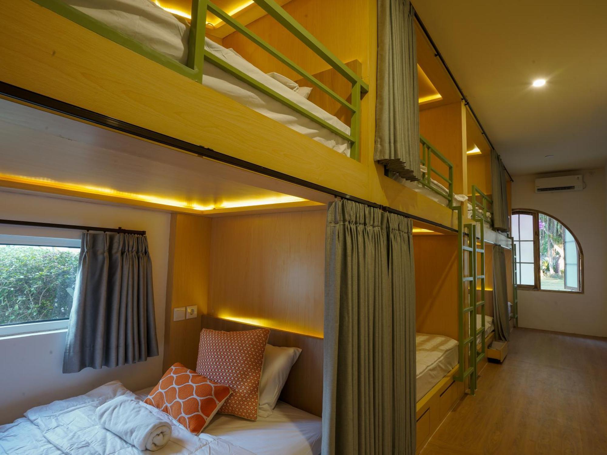 Puri Rinjani Bungalows & Hostel Kuta  Ngoại thất bức ảnh