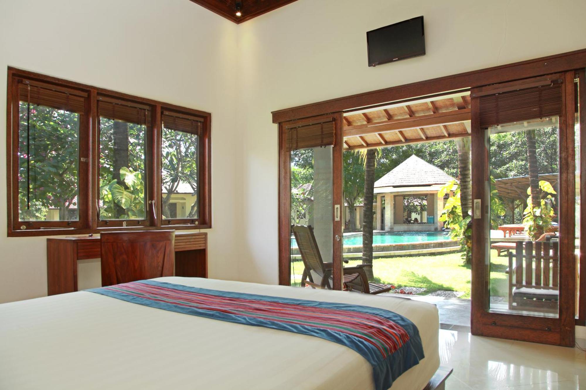 Puri Rinjani Bungalows & Hostel Kuta  Ngoại thất bức ảnh