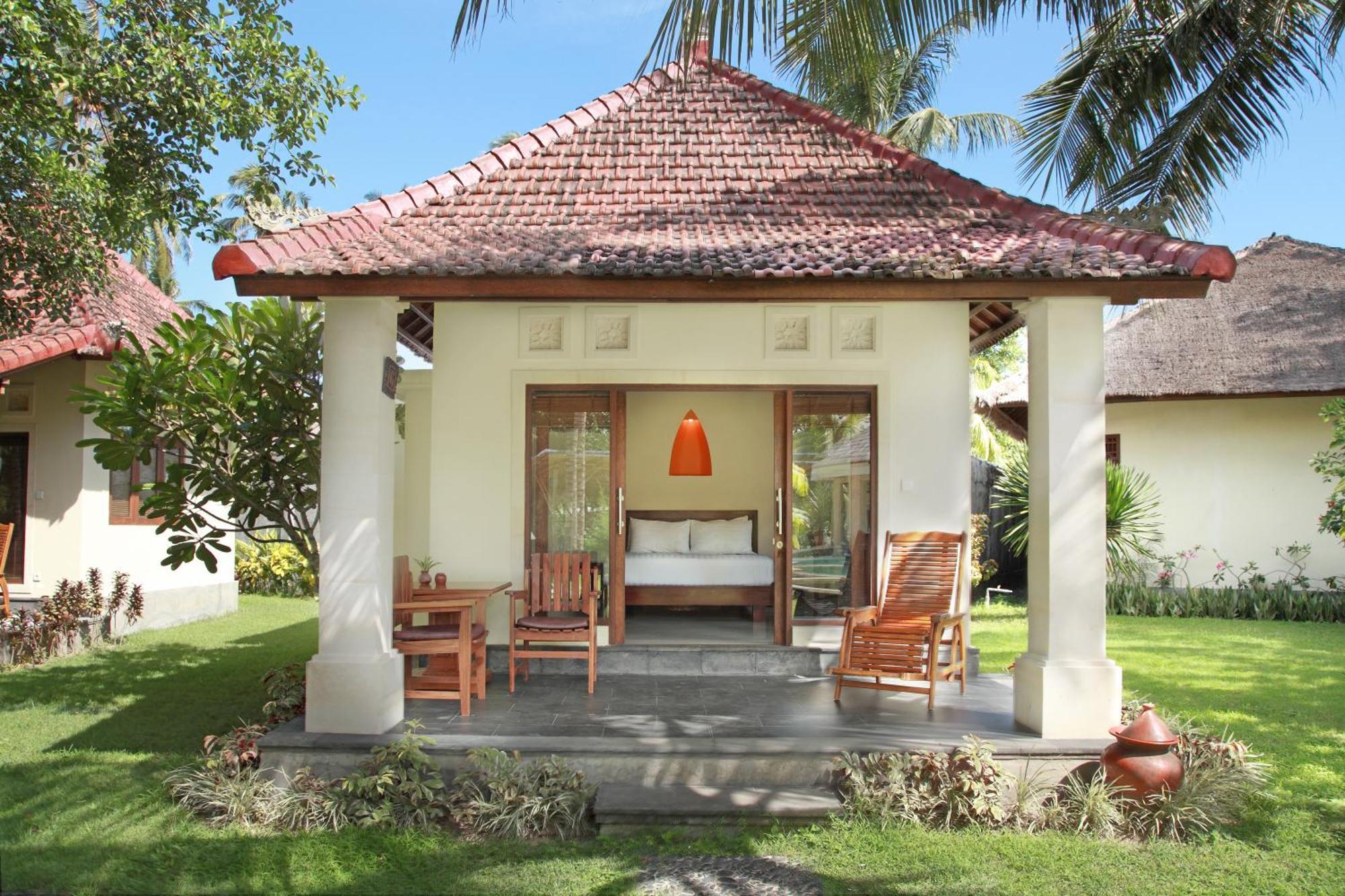 Puri Rinjani Bungalows & Hostel Kuta  Ngoại thất bức ảnh