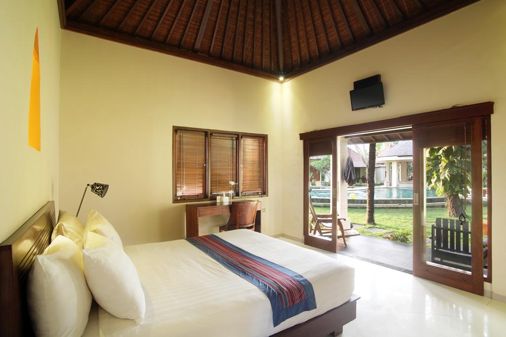 Puri Rinjani Bungalows & Hostel Kuta  Ngoại thất bức ảnh